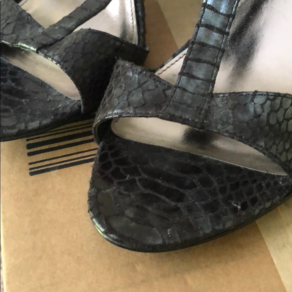 Alfani Leather Snakeskin 9M Heels - Picture 6 of 11